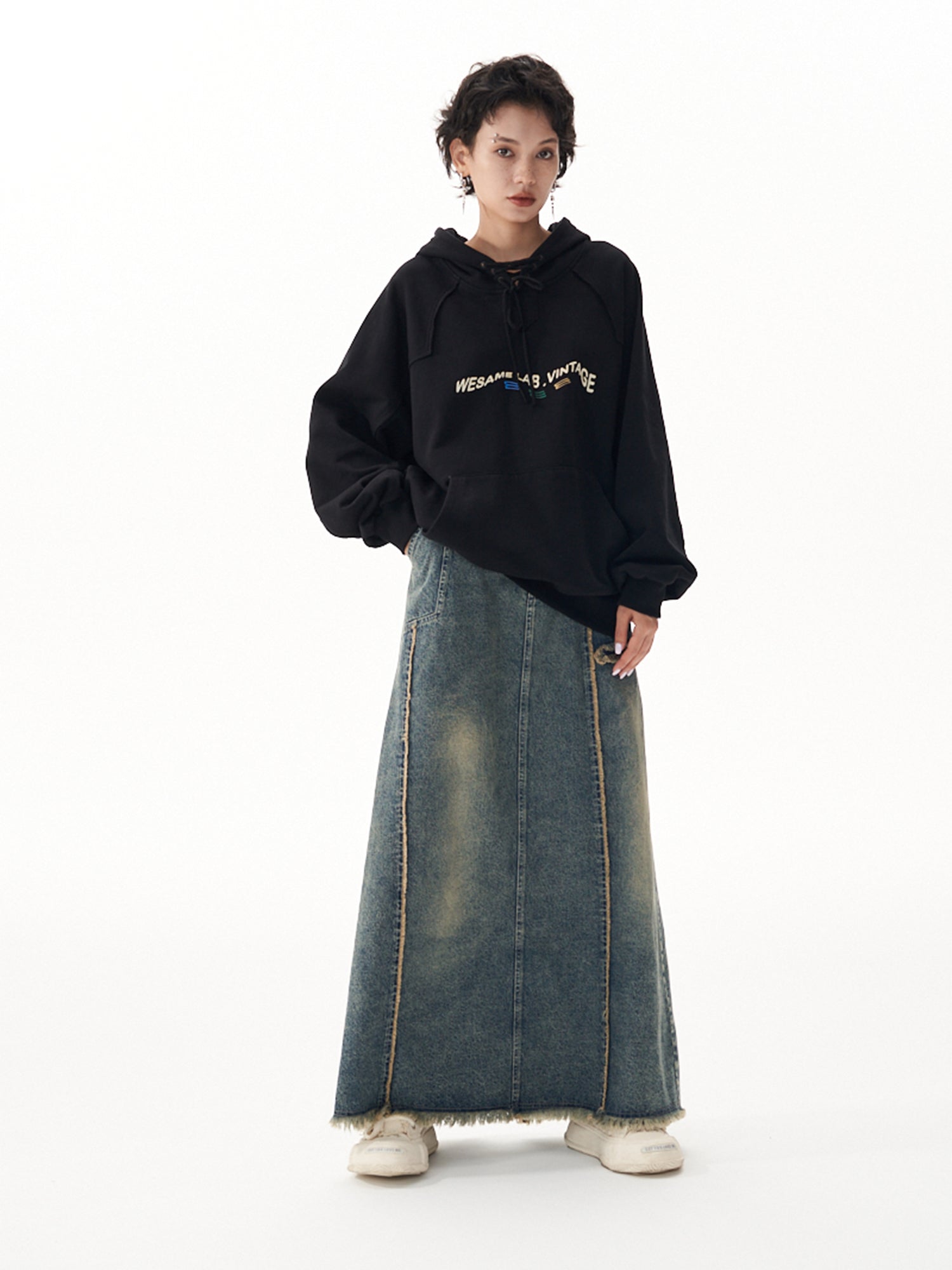 WASHED DENIM SKIRT WITH SPLIT EDGES