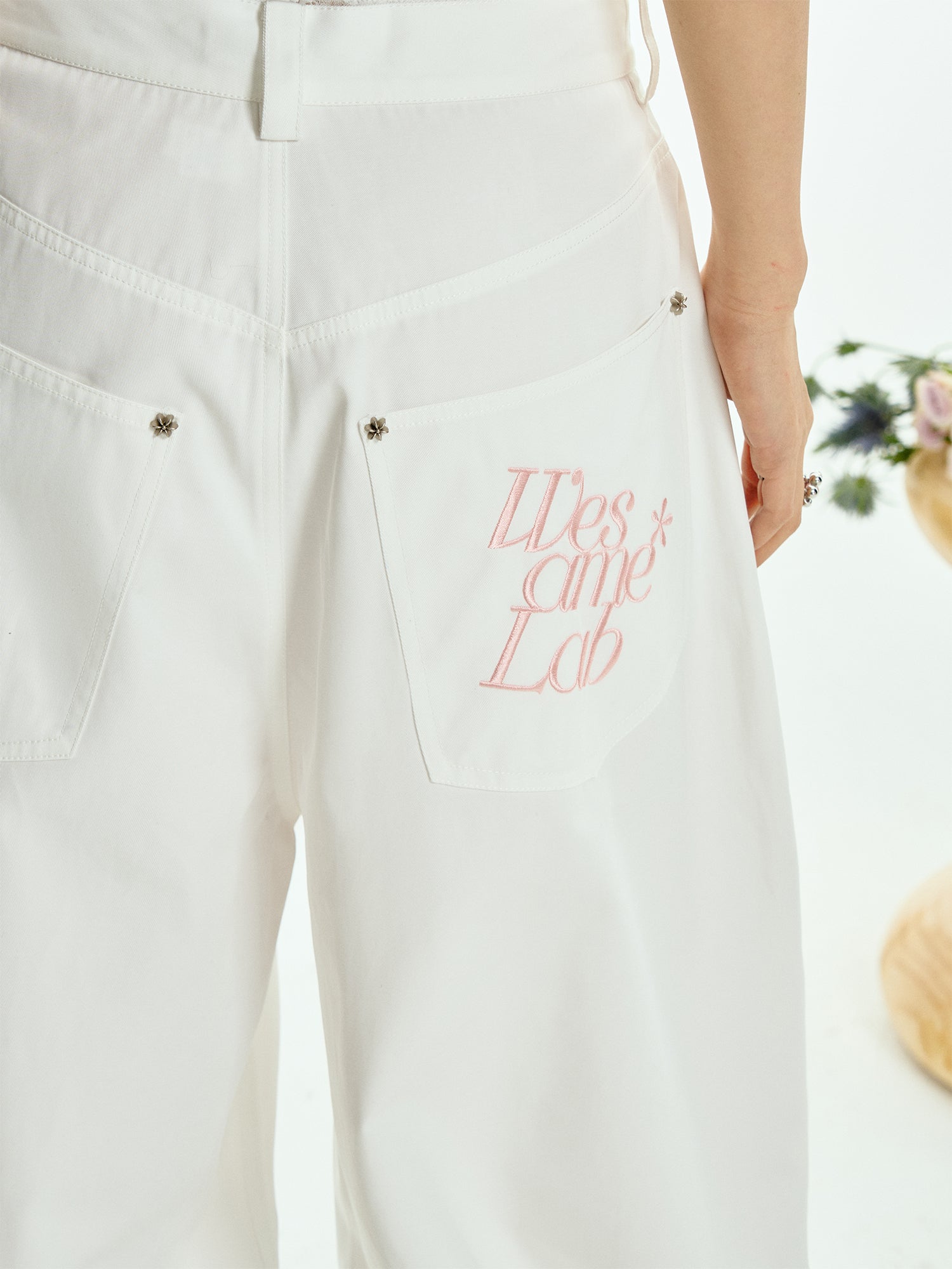 RETRO WHITE SILHOUETTE SLACKS