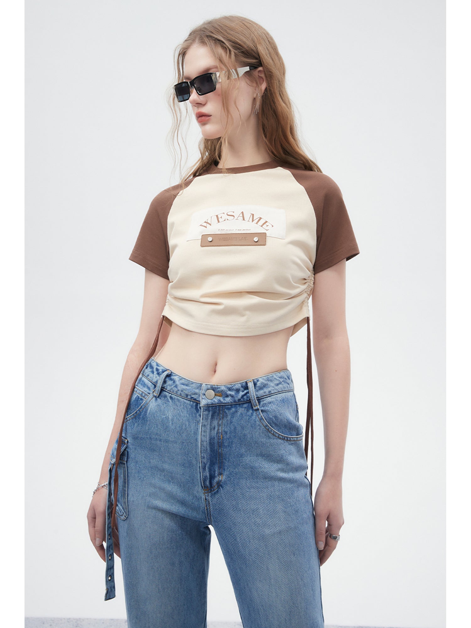 SHORT SIMPLE LETTER PRINTED T-SHIRT